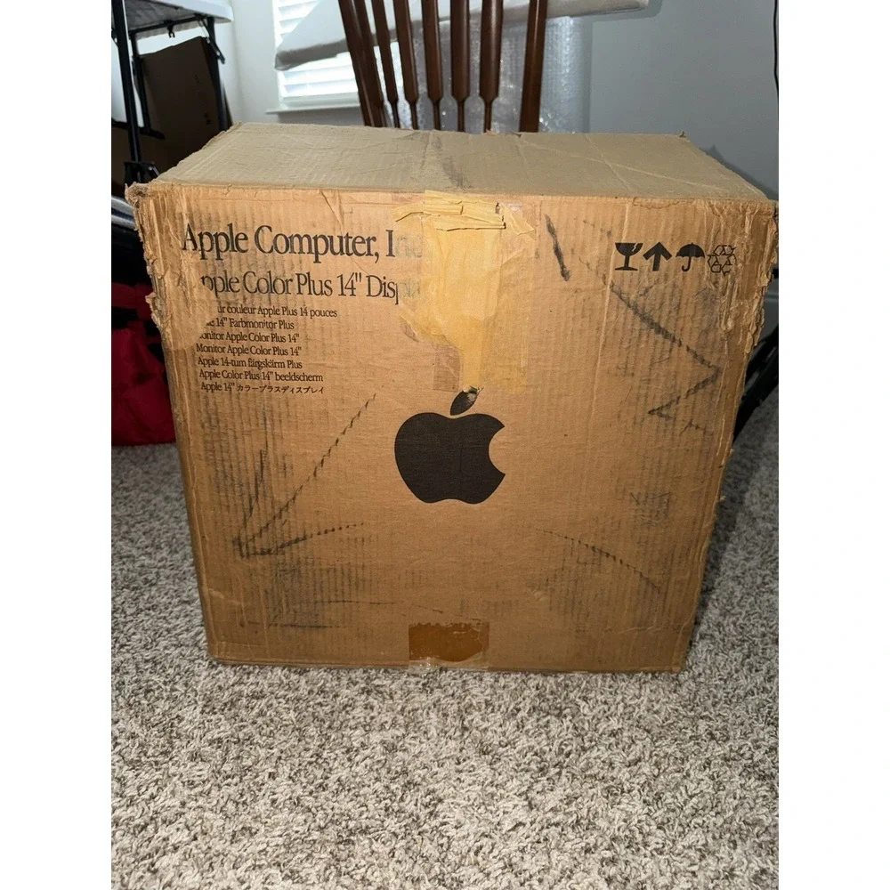 Apple Macintosh Color Plus M1787 14